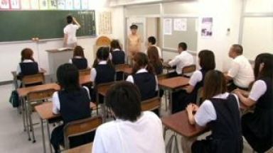 転校してきた男子生徒が全裸でクラスのJKはチンチンに釘付けのthumbnail