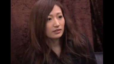 ！もうダメ…人妻＿欲求不満！NTRがいいのよね…エロ動画で濡れちゃおうよHね「んぁぁぁ…。イっちゃう！」☆不倫☆のthumbnail