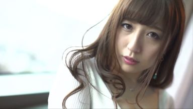 「刺激的なSEXがしたいです❤」子供も成人して夫とセックスレス状態の熟女奥さんＡＶデビューのthumbnail