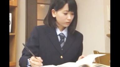 ♥家では清純でいい娘なのにイヤラシイHなバイトしてるの…♥バラすと自宅で脅迫された女子校生はおまんこ差し出しちゃうのthumbnail