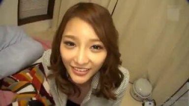 【素人ナンパ】お金がもらえたら何でもしたる♪見た目からは想像できないおバカっぷりにｗのthumbnail