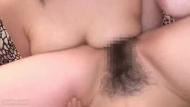 ☆巨乳☆爆乳☆素人♥あっぁぁ…3P＠ナンパ♥レズであなたの精子ドロッ…垂れちゃうよ※企画で性欲暴発しちゃうエロ動画…加藤ツバキのthumbnail