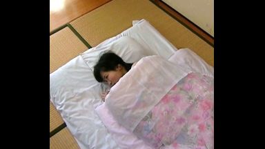 ♥抱かれる私「この事母ちゃんには絶対内緒だからな♥」さっきパートに出ていったから今誰も居ないよ…のthumbnail