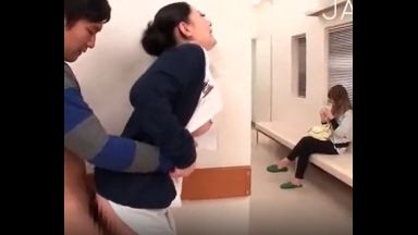 【白衣の天使】ドスケベで超ヤリマン、淫乱看護師が、不妊治療だと騙して、受精セックス… 奥様、旦那様をお借りしますね…のthumbnail