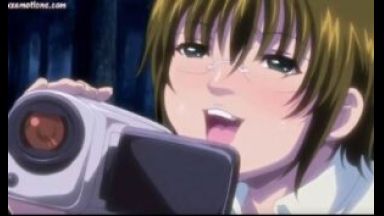 ［エロアニメ］森の中で誰も見ていないのをいいことにバイブでオナニーしてる女を撮影する…そのビデオはオナネタとして使うらしいのthumbnail