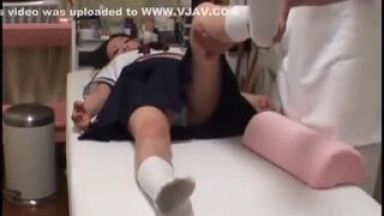 ☆パンチラ☆マッサージ☆ロリ♥えっ…レイプ※女子校生♥イタズラで欲情しちゃうし…スレンダーの姦通エロ動画xセーラー服のthumbnail