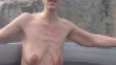 これだけしわっしわっで垂れまくったおっぱいは需要ありませんよね？のthumbnail