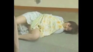 ♡強盗レイプ「お願い娘だけは...」拘束されて順番に犯されていく家族...「まずはお前から全部脱げ...♡」のthumbnail