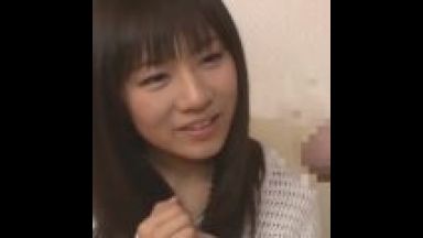 【センズリ鑑賞】うぁ、すご～い！冷静だった女子大生・・フル勃起を見てノーハンドフェラで応えてくれました！のthumbnail