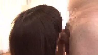 セックスレス五十路パート人妻連れ込んで手コキフェラ抜きさせておばさん寝取られ不倫人妻熟女のthumbnail