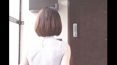 ♥「ピンポーン…中出しどぴゅぅぅ」喧嘩して泣きながら抱かれる彼女…♥涙目で愛液トロトロおマンコにチンポ挿入されちゃうのthumbnail