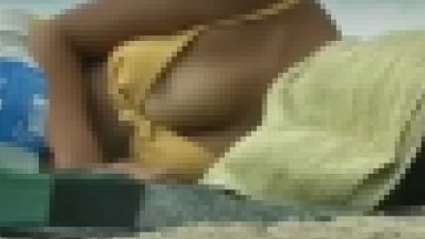 普通のビーチなのに乳首が見えたのでご覧下さいｗｗｗのthumbnail