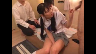 【金城麗奈】メガネっ娘超清楚系美少女JKなのに170cmの高身長身！ギャップがエロいツインテール手コキフェラ抜きAVデビューのthumbnail